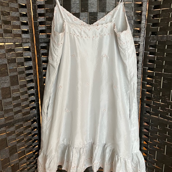 BCBG MaxAzaria xandra 100% Silk Short Casual Dress  in size 2 - Picture 6 of 12